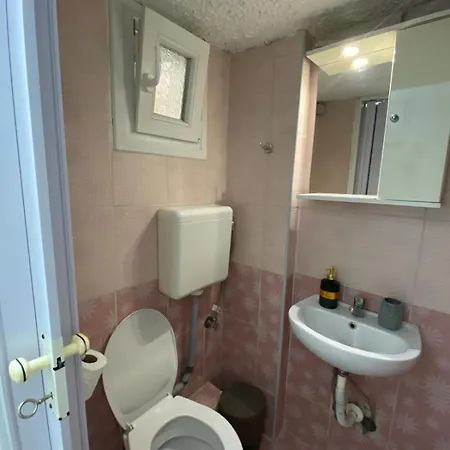 In The Center Of Apartman
